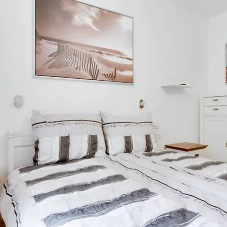 Διαμέρισμα Luxury & Quiet Charming 2bds Near River - Nek2nd Πράγα