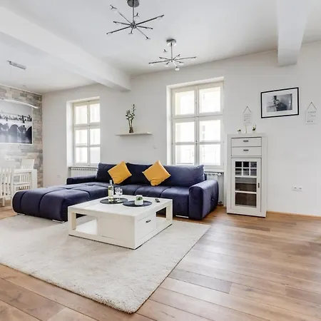 Luxury & Quiet Charming 2bds Near River - Nek2nd * Praha