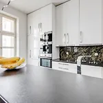 Luxury & Quiet Charming 2bds Near River - Nek2nd Apartment *