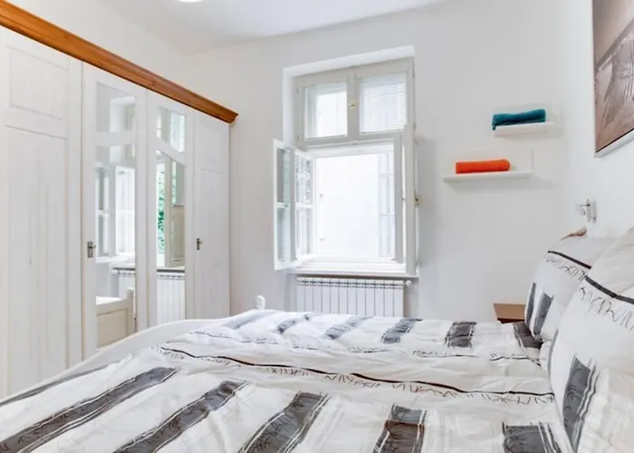 Lejlighed Luxury & Quiet Charming 2bds Near River - Nek2nd