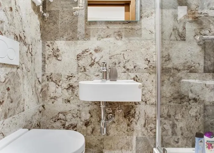 Luxury & Quiet Charming 2bds Near River - Nek2nd Appartement Prague