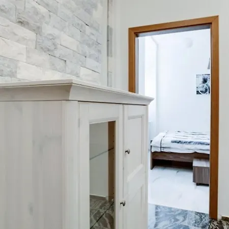 Luxury & Quiet Charming 2bds Near River - Nek2nd * Praga